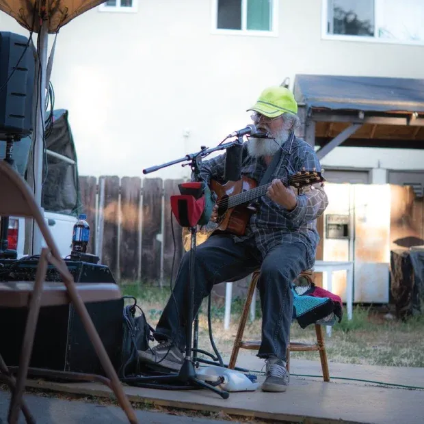 No more hunger on Friday Nights in Redwood City