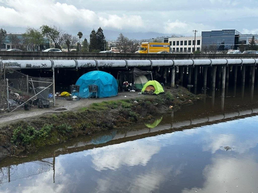 Surviving on the flooded streets